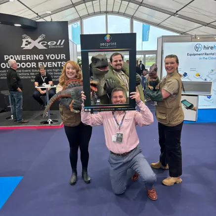 Dinosaursatshowmansshow (1)